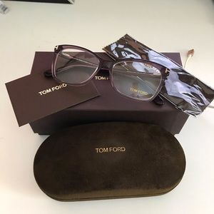 TOM FORD TF5514 083 frames